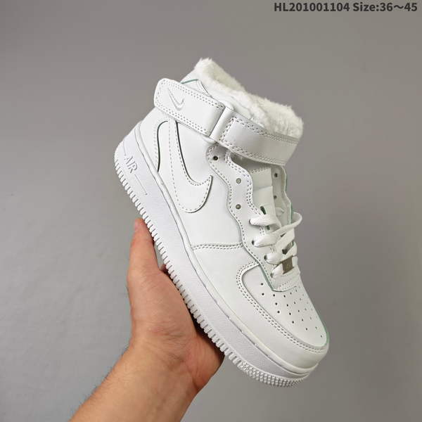 NIKE AIR FORCE 1 '07 LOW VERSATILE, PLATFORM-STYLE CASUAL SNEAKER FEATURING AIR CUSHIONING FOR A HEIGHT-BOOSTING EFFECT. AS5215D7