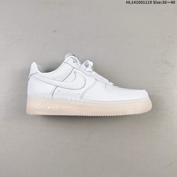 NIKE AIR FORCE 1 '07 LOW VERSATILE, PLATFORM-STYLE CASUAL SNEAKER FEATURING AIR CUSHIONING FOR A HEIGHT-BOOSTING EFFECT. AS5215D29