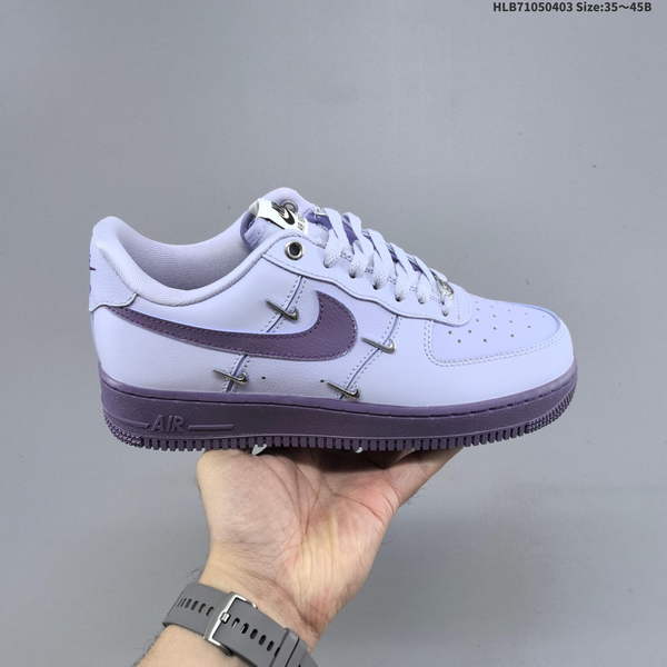 NIKE AIR FORCE 1 '07 LOW VERSATILE, PLATFORM-STYLE CASUAL SNEAKER FEATURING AIR CUSHIONING FOR A HEIGHT-BOOSTING EFFECT. AS5215D37