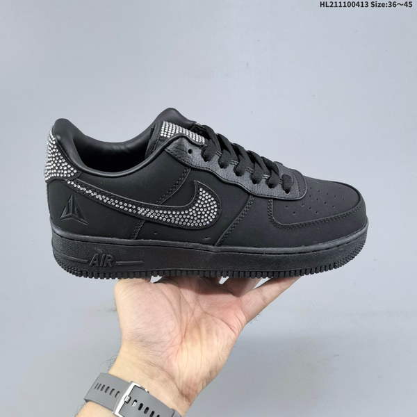 NIKE AIR FORCE 1 '07 LOW VERSATILE, PLATFORM-STYLE CASUAL SNEAKER FEATURING AIR CUSHIONING FOR A HEIGHT-BOOSTING EFFECT. AS5215D42
