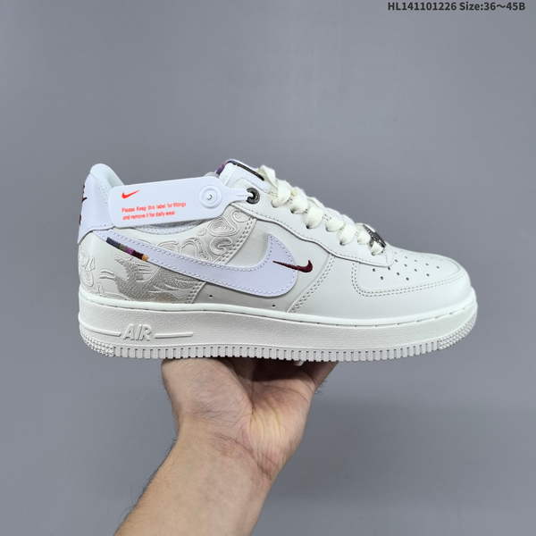 NIKE AIR FORCE 1 '07 LOW VERSATILE, PLATFORM-STYLE CASUAL SNEAKER FEATURING AIR CUSHIONING FOR A HEIGHT-BOOSTING EFFECT. AS5215D51