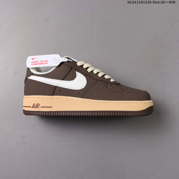 NIKE AIR FORCE 1 '07 LOW VERSATILE, PLATFORM-STYLE CASUAL SNEAKER FEATURING AIR CUSHIONING FOR A HEIGHT-BOOSTING EFFECT. AS5215D67