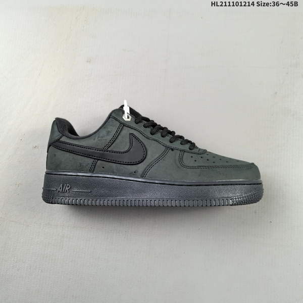 NIKE AIR FORCE 1 '07 LOW VERSATILE, PLATFORM-STYLE CASUAL SNEAKER FEATURING AIR CUSHIONING FOR A HEIGHT-BOOSTING EFFECT. AS5215D68