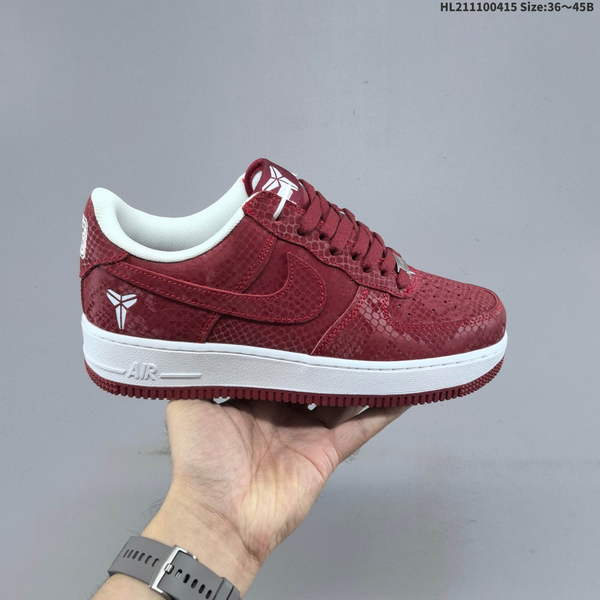 NIKE AIR FORCE 1 '07 LOW VERSATILE, PLATFORM-STYLE CASUAL SNEAKER FEATURING AIR CUSHIONING FOR A HEIGHT-BOOSTING EFFECT. AS5215D82