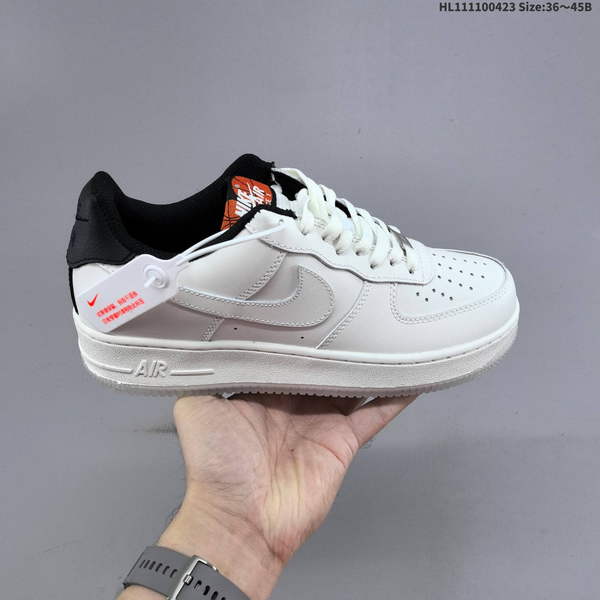 NIKE AIR FORCE 1 '07 LOW VERSATILE, PLATFORM-STYLE CASUAL SNEAKER FEATURING AIR CUSHIONING FOR A HEIGHT-BOOSTING EFFECT. AS5215D100