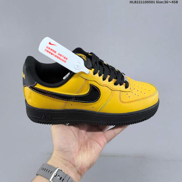 NIKE AIR FORCE 1 '07 LOW VERSATILE, PLATFORM-STYLE CASUAL SNEAKER FEATURING AIR CUSHIONING FOR A HEIGHT-BOOSTING EFFECT. AS5215D102