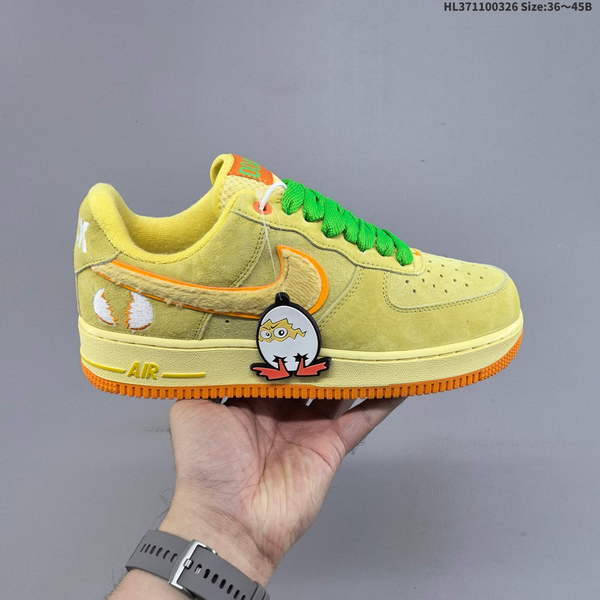 NIKE AIR FORCE 1 '07 LOW VERSATILE, PLATFORM-STYLE CASUAL SNEAKER FEATURING AIR CUSHIONING FOR A HEIGHT-BOOSTING EFFECT. AS5215D103