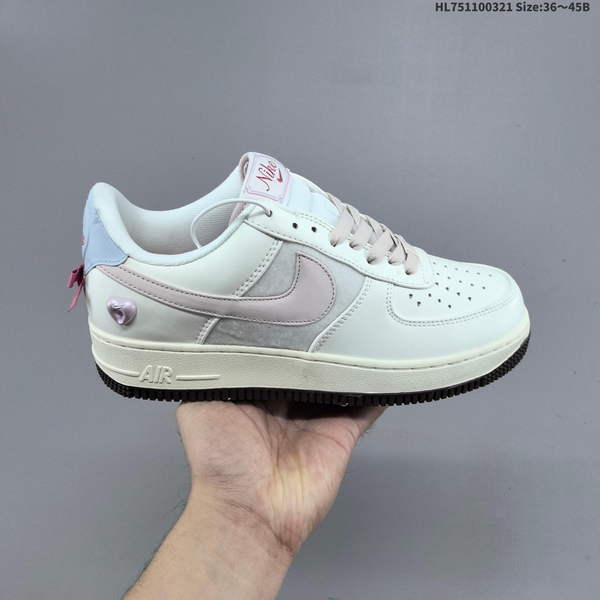 NIKE AIR FORCE 1 '07 LOW VERSATILE, PLATFORM-STYLE CASUAL SNEAKER FEATURING AIR CUSHIONING FOR A HEIGHT-BOOSTING EFFECT. AS5215D108