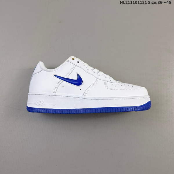 NIKE AIR FORCE 1 '07 LOW VERSATILE, PLATFORM-STYLE CASUAL SNEAKER FEATURING AIR CUSHIONING FOR A HEIGHT-BOOSTING EFFECT. AS5215D110