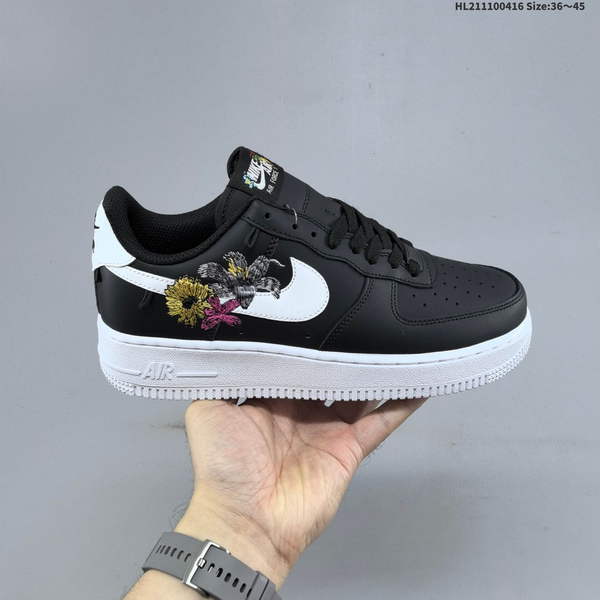 NIKE AIR FORCE 1 '07 LOW VERSATILE, PLATFORM-STYLE CASUAL SNEAKER FEATURING AIR CUSHIONING FOR A HEIGHT-BOOSTING EFFECT. AS5215D112