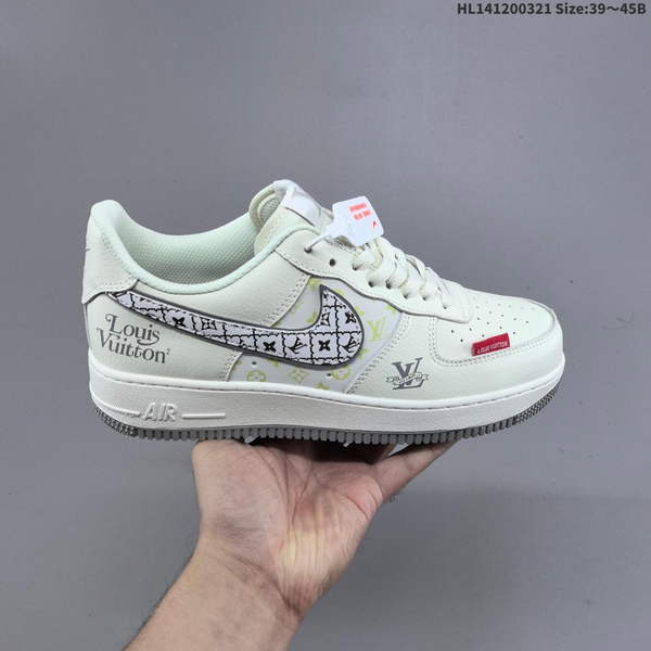 NIKE AIR FORCE 1 '07 LOW VERSATILE, PLATFORM-STYLE CASUAL SNEAKER FEATURING AIR CUSHIONING FOR A HEIGHT-BOOSTING EFFECT. AS5215D120