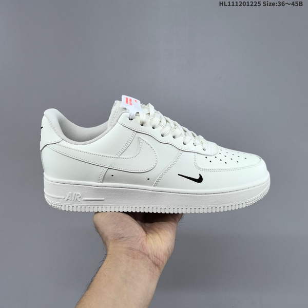 NIKE AIR FORCE 1 '07 LOW VERSATILE, PLATFORM-STYLE CASUAL SNEAKER FEATURING AIR CUSHIONING FOR A HEIGHT-BOOSTING EFFECT. AS5215D122