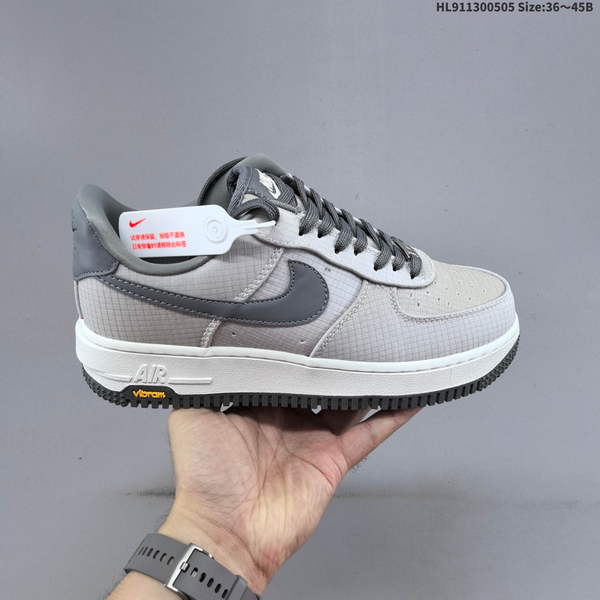 NIKE AIR FORCE 1 '07 LOW VERSATILE, PLATFORM-STYLE CASUAL SNEAKER FEATURING AIR CUSHIONING FOR A HEIGHT-BOOSTING EFFECT. AS5215D219