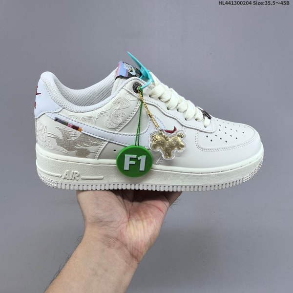 NIKE AIR FORCE 1 '07 LOW VERSATILE, PLATFORM-STYLE CASUAL SNEAKER FEATURING AIR CUSHIONING FOR A HEIGHT-BOOSTING EFFECT. AS5215D238