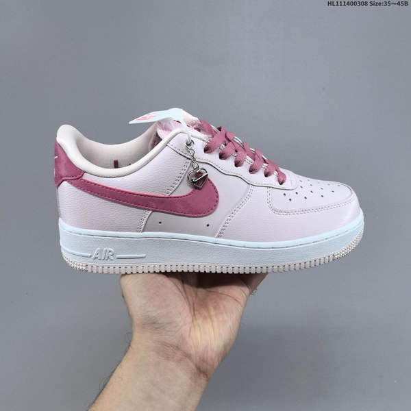 NIKE AIR FORCE 1 '07 LOW VERSATILE, PLATFORM-STYLE CASUAL SNEAKER FEATURING AIR CUSHIONING FOR A HEIGHT-BOOSTING EFFECT. AS5215D286