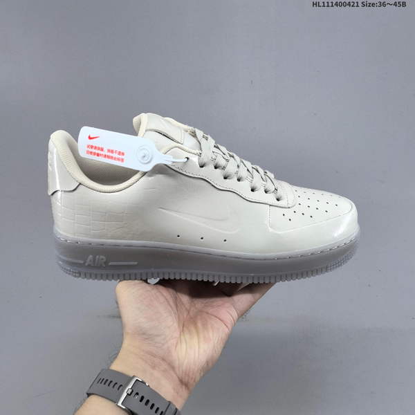 NIKE AIR FORCE 1 '07 LOW VERSATILE, PLATFORM-STYLE CASUAL SNEAKER FEATURING AIR CUSHIONING FOR A HEIGHT-BOOSTING EFFECT. AS5215D295