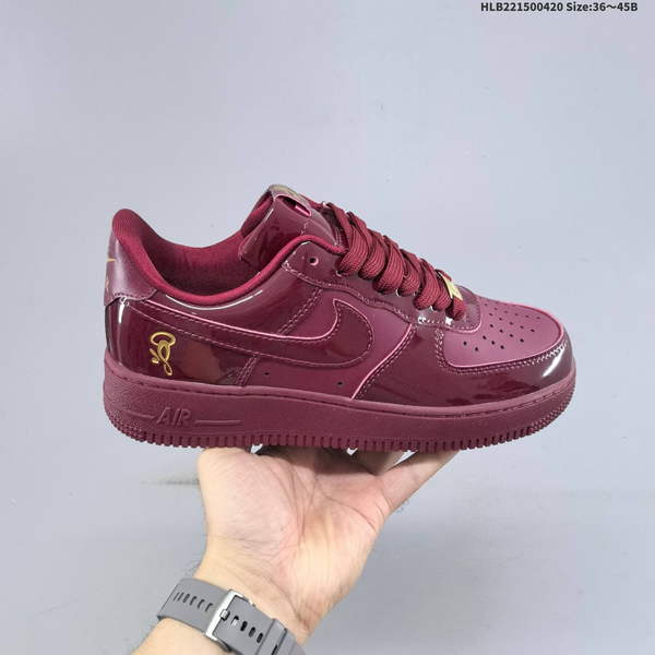 NIKE AIR FORCE 1 '07 LOW VERSATILE, PLATFORM-STYLE CASUAL SNEAKER FEATURING AIR CUSHIONING FOR A HEIGHT-BOOSTING EFFECT. AS5215D358