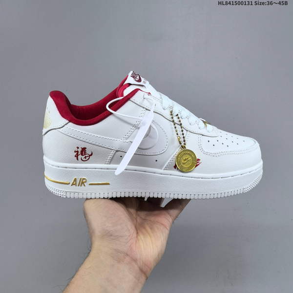 NIKE AIR FORCE 1 '07 LOW VERSATILE, PLATFORM-STYLE CASUAL SNEAKER FEATURING AIR CUSHIONING FOR A HEIGHT-BOOSTING EFFECT. AS5215D379