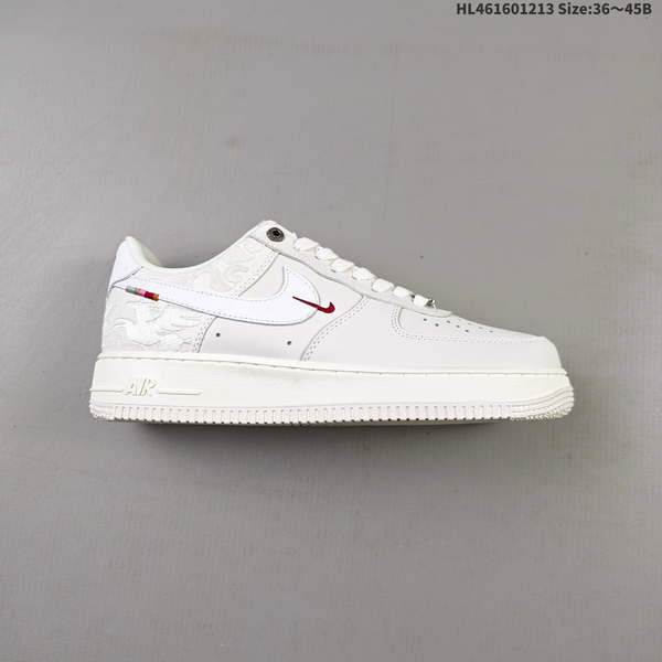 NIKE AIR FORCE 1 '07 LOW VERSATILE, PLATFORM-STYLE CASUAL SNEAKER FEATURING AIR CUSHIONING FOR A HEIGHT-BOOSTING EFFECT. AS5215D394