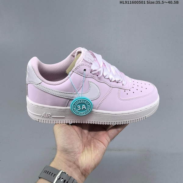 NIKE AIR FORCE 1 '07 LOW VERSATILE, PLATFORM-STYLE CASUAL SNEAKER FEATURING AIR CUSHIONING FOR A HEIGHT-BOOSTING EFFECT. AS5215D404