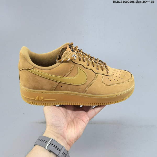 NIKE AIR FORCE 1 '07 LOW VERSATILE, PLATFORM-STYLE CASUAL SNEAKER FEATURING AIR CUSHIONING FOR A HEIGHT-BOOSTING EFFECT. AS5215D405
