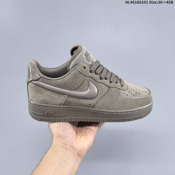 NIKE AIR FORCE 1 '07 LOW VERSATILE, PLATFORM-STYLE CASUAL SNEAKER FEATURING AIR CUSHIONING FOR A HEIGHT-BOOSTING EFFECT. AS5215D408