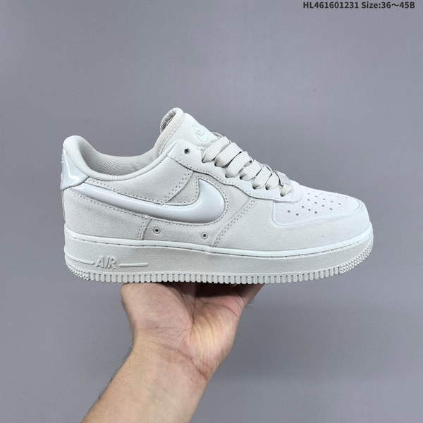 NIKE AIR FORCE 1 '07 LOW VERSATILE, PLATFORM-STYLE CASUAL SNEAKER FEATURING AIR CUSHIONING FOR A HEIGHT-BOOSTING EFFECT. AS5215D422