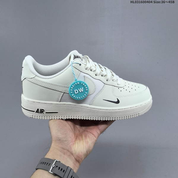 NIKE AIR FORCE 1 '07 LOW VERSATILE, PLATFORM-STYLE CASUAL SNEAKER FEATURING AIR CUSHIONING FOR A HEIGHT-BOOSTING EFFECT. AS5215D433