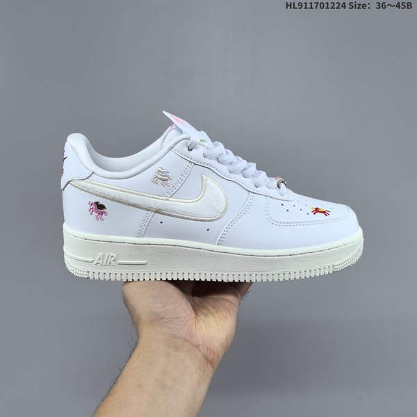 NIKE AIR FORCE 1 '07 LOW VERSATILE, PLATFORM-STYLE CASUAL SNEAKER FEATURING AIR CUSHIONING FOR A HEIGHT-BOOSTING EFFECT. AS5215D441