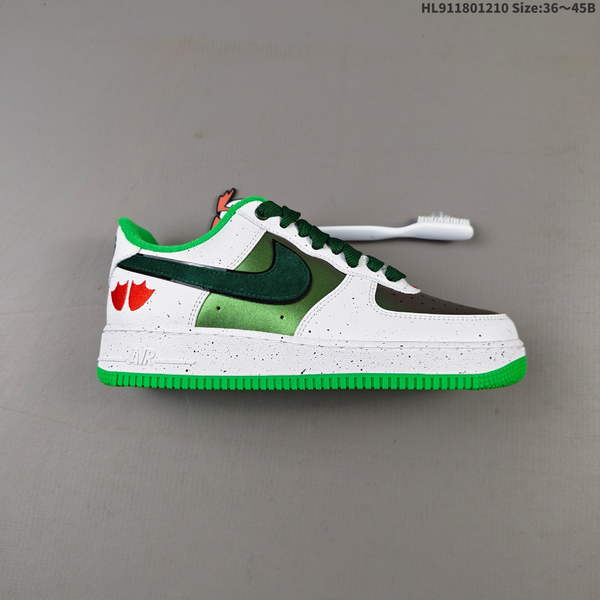 NIKE AIR FORCE 1 '07 LOW VERSATILE, PLATFORM-STYLE CASUAL SNEAKER FEATURING AIR CUSHIONING FOR A HEIGHT-BOOSTING EFFECT. AS5215D442