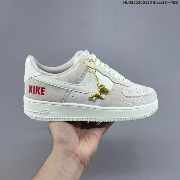 NIKE AIR FORCE 1 '07 LOW VERSATILE, PLATFORM-STYLE CASUAL SNEAKER FEATURING AIR CUSHIONING FOR A HEIGHT-BOOSTING EFFECT. AS5215D457
