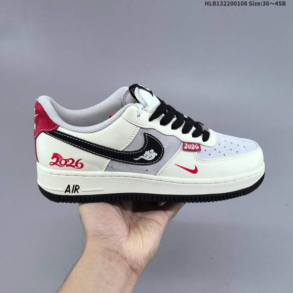 NIKE AIR FORCE 1 '07 LOW VERSATILE, PLATFORM-STYLE CASUAL SNEAKER FEATURING AIR CUSHIONING FOR A HEIGHT-BOOSTING EFFECT. AS5215D569