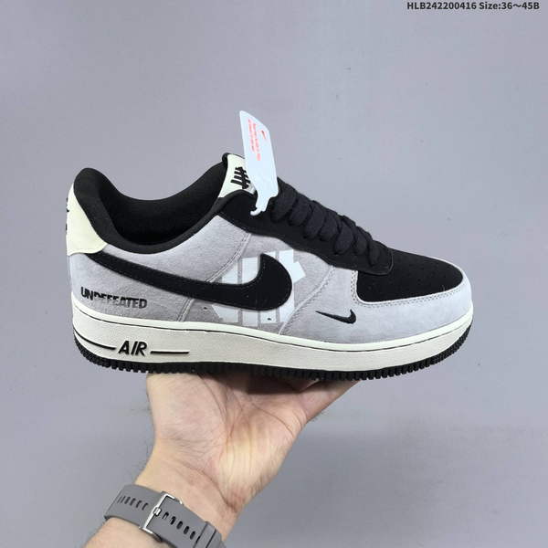 NIKE AIR FORCE 1 '07 LOW VERSATILE, PLATFORM-STYLE CASUAL SNEAKER FEATURING AIR CUSHIONING FOR A HEIGHT-BOOSTING EFFECT. AS5215D584
