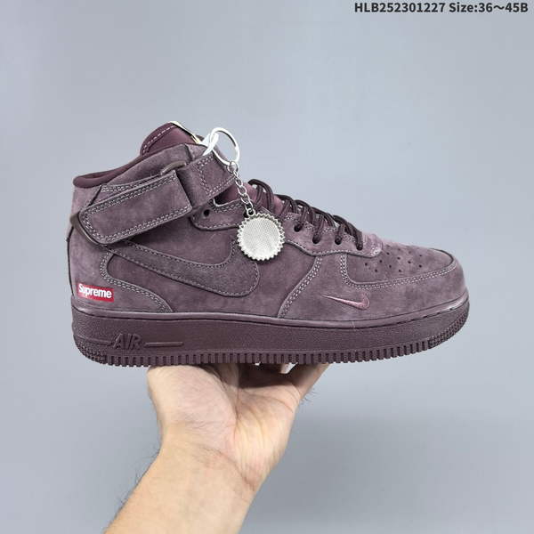 NIKE AIR FORCE 1 '07 LOW VERSATILE, PLATFORM-STYLE CASUAL SNEAKER FEATURING AIR CUSHIONING FOR A HEIGHT-BOOSTING EFFECT. AS5215D629