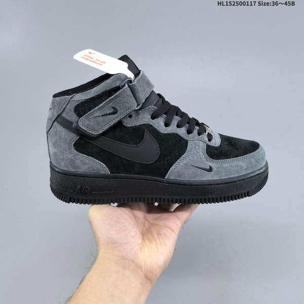 NIKE AIR FORCE 1 '07 LOW VERSATILE, PLATFORM-STYLE CASUAL SNEAKER FEATURING AIR CUSHIONING FOR A HEIGHT-BOOSTING EFFECT. AS5215D658