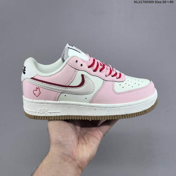 NIKE AIR FORCE 1 '07 LOW VERSATILE, PLATFORM-STYLE CASUAL SNEAKER FEATURING AIR CUSHIONING FOR A HEIGHT-BOOSTING EFFECT. AS5215D666