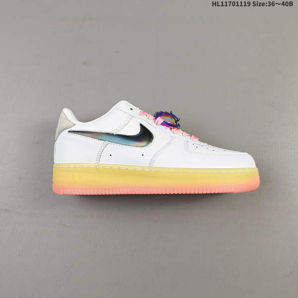 NIKE AIR FORCE 1 '07 LOW VERSATILE, PLATFORM-STYLE CASUAL SNEAKER FEATURING AIR CUSHIONING FOR A HEIGHT-BOOSTING EFFECT. AS5215D667