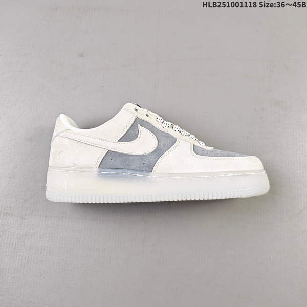 NIKE AIR FORCE 1 '07 LOW VERSATILE, PLATFORM-STYLE CASUAL SNEAKER FEATURING AIR CUSHIONING FOR A HEIGHT-BOOSTING EFFECT. AS5215D698