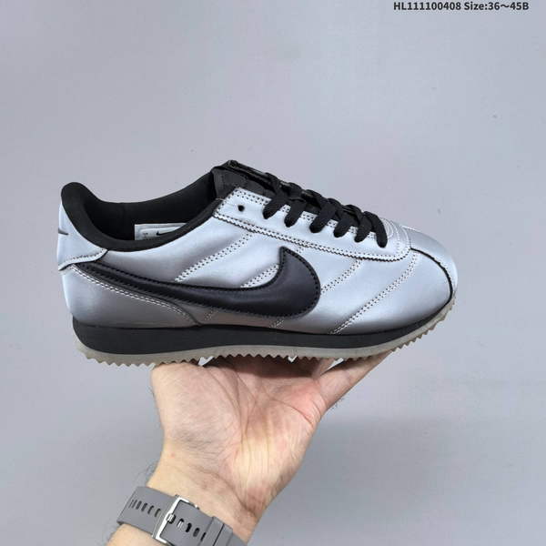 NIKE CLASSIC CORTEZ IS A CLASSIC, LIGHTWEIGHT, AND COMFORTABLE MEN'S RUNNING SHOE DESIGNED FOR CASUAL USE. ITS PURE AND UNWAVERING SPIRIT DEFINES WHAT MAKES CORTEZ SPECIAL.