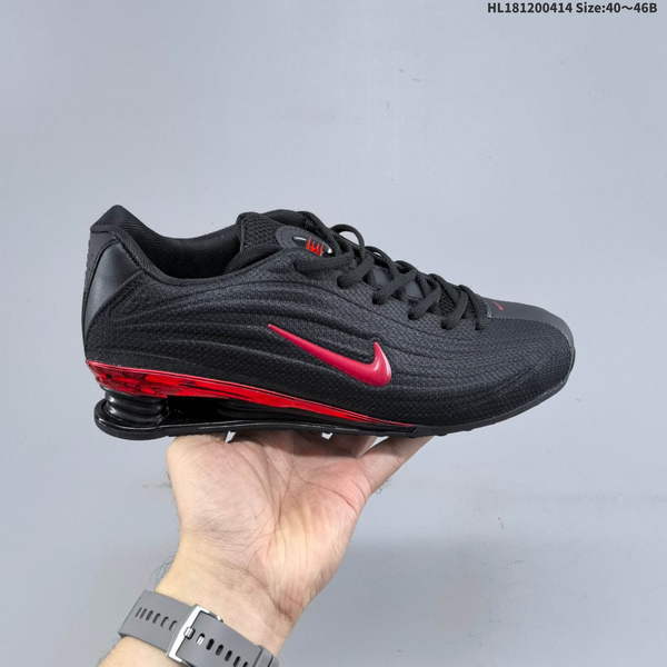 MOST STRIKING FEATURE OF NIKE SHOX 2 SERIES IS ITS SIGNATURE AIR-CUSHIONED SOLE DESIGN—A PATENTED TECHNOLOGY THAT UTILIZES STRATEGICALLY DISTRIBUTED AIR CHAMBERS THROUGHOUT SHOE'S BOTTOM.