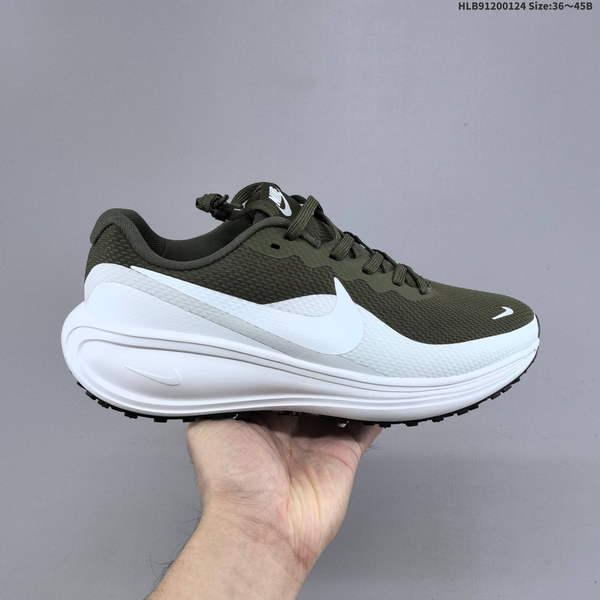 NIKE REVOLUTION 8 IS A BREATHABLE, LOW-TOP RUNNING SHOE THAT COMBINES RAPID PERFORMANCE WITH STABLE FOOT SUPPORT, FEATURING A CLEVER INTEGRATION OF HEEL LINING AND MIDFOOT DYNAMIC SUPPORT.