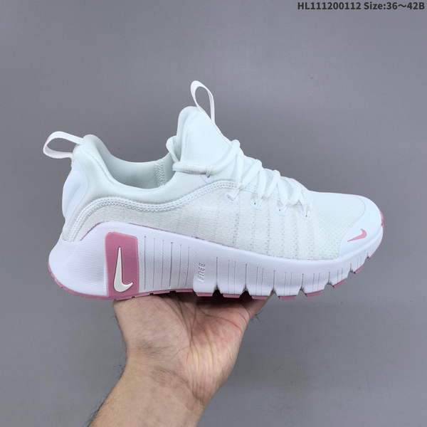 NEW NIKE FREE METCON 6 TRAINING SHOE FOR – A VERSATILE SPORTS SHOE WITH A THICK SOLE THAT PROVIDES EXTRA HEIGHT, PERFECT FOR EVERYDAY WEAR.