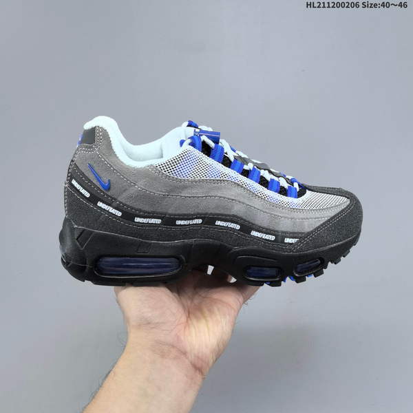 NIKE AIR MAX 95 TT – A RETRO-STYLE CUSHIONED RUNNING SHOE PERFECT FOR CASUAL WORKOUTS AND VARIOUS ACTIVITIES. THIS MODEL FEATURES A WINDOW-STYLE CUSHIONING SYSTEM ON FOREFOOT, A DESIGN THAT WAS INNOVATIVE FOR ITS TIME.