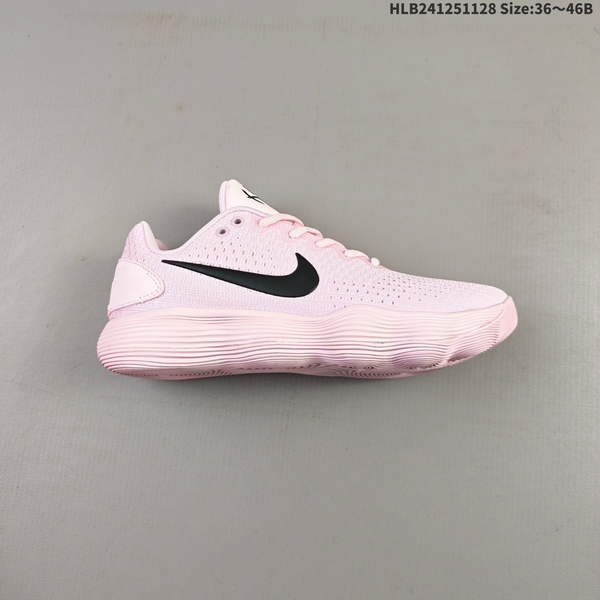 NIKE HYPERDUNK 2017 FLYKNIT MID-CUT BASKETBALL SHOE FEATURES A WOVEN FABRIC WITH FLYWIRE TECHNOLOGY THAT ENSURES BREATHABILITY AND DURABILITY, COMPLEMENTED BY A TECH-ENHANCED FOAM MIDSOLE.