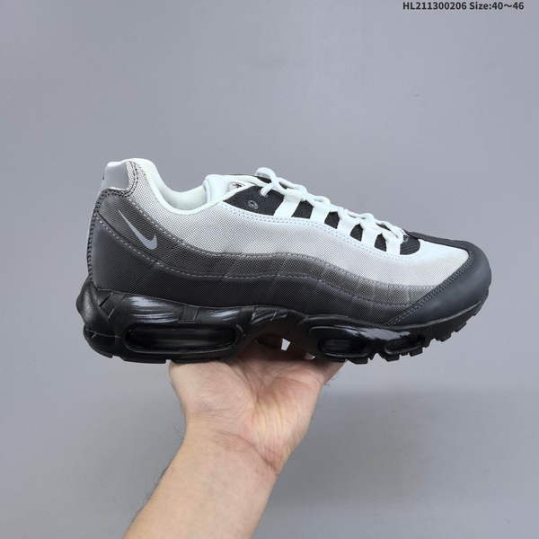 NIKE AIR MAX 95 TT – A RETRO-STYLE CUSHIONED RUNNING SHOE PERFECT FOR CASUAL WORKOUTS AND VARIOUS ACTIVITIES. THIS MODEL FEATURES A WINDOW-STYLE CUSHIONING SYSTEM ON FOREFOOT, A DESIGN THAT WAS INNOVATIVE FOR ITS TIME.