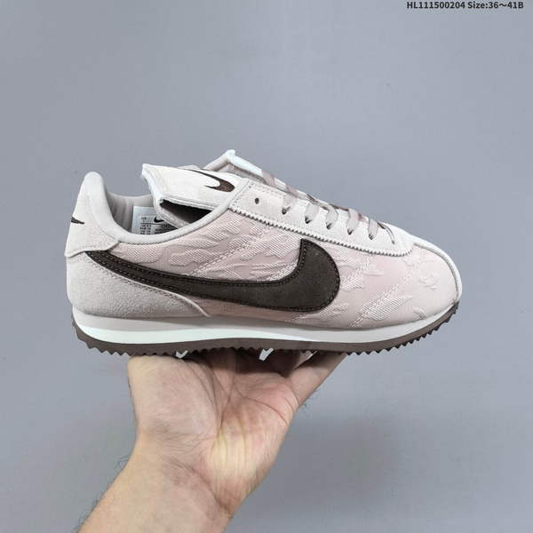 NIKE CLASSIC CORTEZ IS A CLASSIC, LIGHTWEIGHT, AND COMFORTABLE MEN'S RUNNING SHOE DESIGNED FOR CASUAL USE. ITS PURE AND UNWAVERING SPIRIT EMBODIES VERY ESSENCE OF CORTEZ COLLECTION.