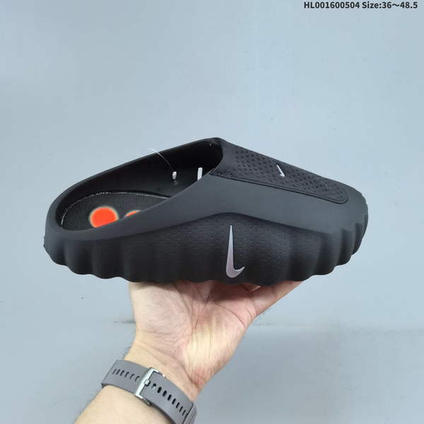 NIKE MIND 001 BLACK FOOT-MASSAGE TECHNOLOGY BAGGY SLIPPERS ARE SPECIFICALLY DESIGNED FOR COMPREHENSIVE INDOOR AND OUTDOOR TRAINING. FEATURING A PREDOMINANTLY RED COLOR SCHEME WITH PERFORATED DETAILS, THEY OFFER OPTIMAL COMFORT.
