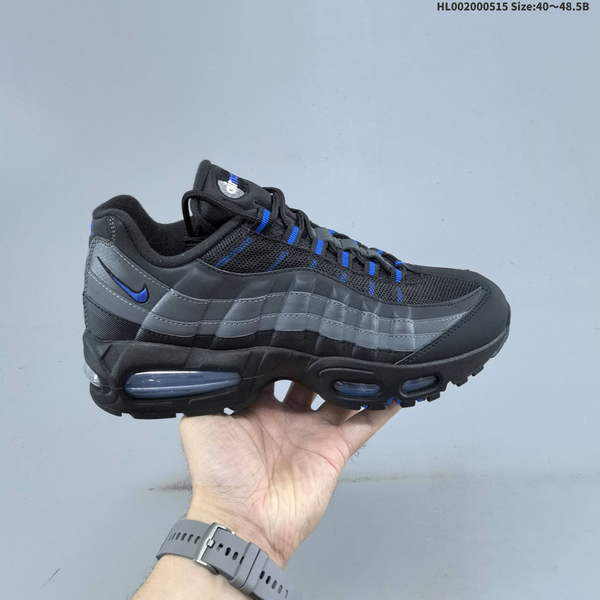 NIKE AIR MAX 95 OG BIG BUBBLE – LOW-TOP MODEL IN BLACK-BLUE COLOR, SUITABLE FOR BOTH MEN AND WOMEN. FEATURES COMFORT, VERSATILITY, ANTI-SLIP PROPERTIES, WEAR RESISTANCE, AND A LOW-PROFILE DESIGN IDEAL FOR CASUAL WEAR.