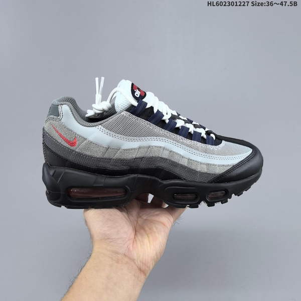 NIKE AIR MAX 95 SP – A RETRO-STYLE, ALL-PURPOSE RUNNING SHOE PERFECT FOR CASUAL WORKOUTS. THIS MODEL FEATURES A WINDOWED AIR CUSHION ON FOREFOOT, A DESIGN THAT WAS GROUNDBREAKING FOR ITS TIME.