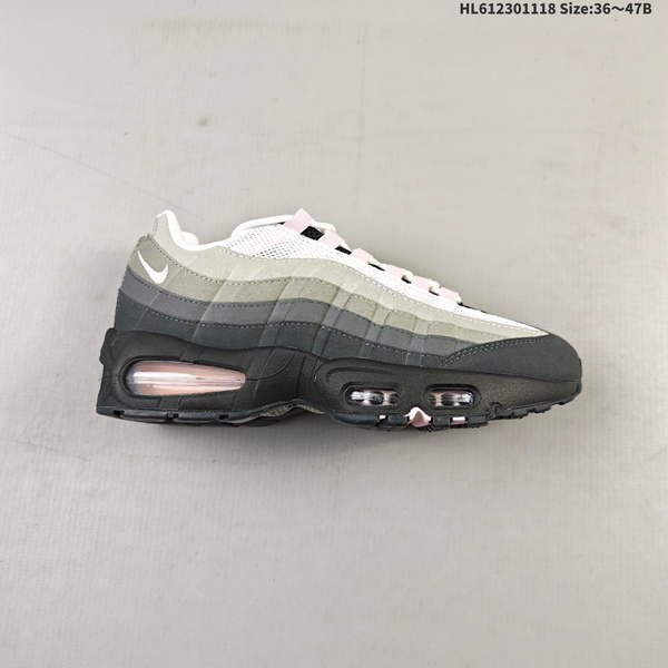 NIKE AIR MAX 95 SP – A RETRO-STYLE, ALL-PURPOSE RUNNING SHOE PERFECT FOR CASUAL WORKOUTS. THIS MODEL FEATURES A WINDOWED AIR CUSHION ON FOREFOOT, A DESIGN THAT WAS GROUNDBREAKING FOR ITS TIME.